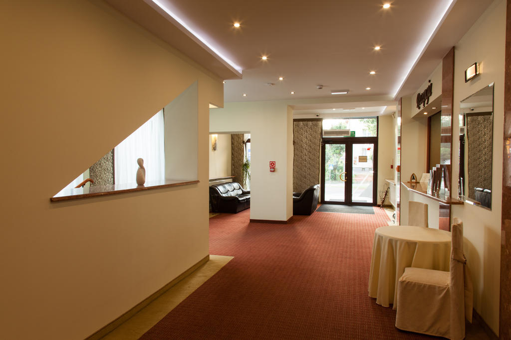 Hotel Ostrawa Wodzislaw Slaski Exterior photo